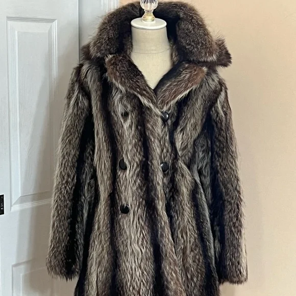 Vintage Hopper Furs Mid Length Raccoon Coat. Sz S-M - Picture 3 of 16